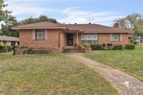 924 Whitestone Lane, Dallas, TX, 75232 | Card Image