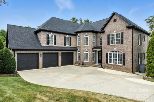 4134 Burnage Hall Rd, Harrisburg, NC, 28075-5619 | Card Image