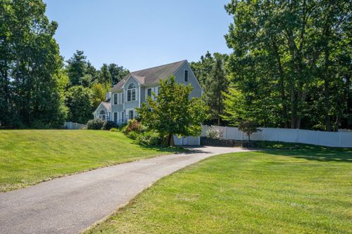 14 Kenwood Drive, Newton, NH, 03858 | Card Image