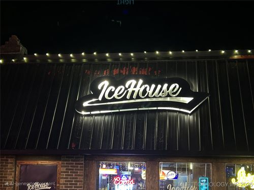 312 W Main St, Tishomingo, OK, 73460-1727 | Card Image