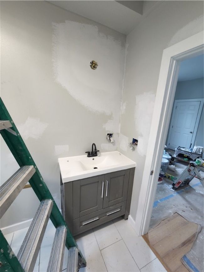 219 W Steuben St, Home with 0 bedrooms, 0 bathrooms and null parking in Crafton PA | Image 4