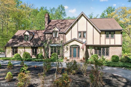 2323 Saint Peters Rd, POTTSTOWN, PA, 19465-7132 | Card Image