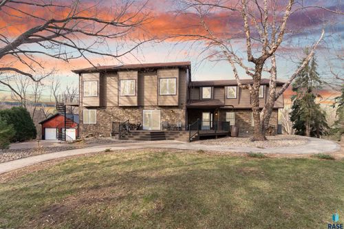 1305 S Barbara Cir Circle, Sioux Falls, SD, 57110 | Card Image