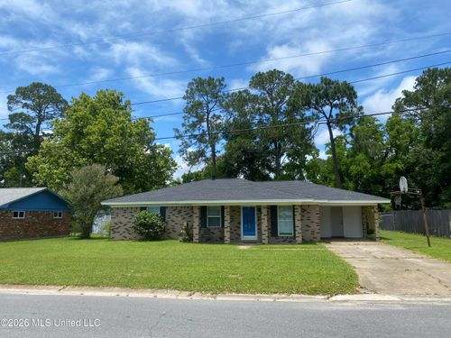 218 Alverado Dr, Long Beach, MS, 39560-2606 | Card Image