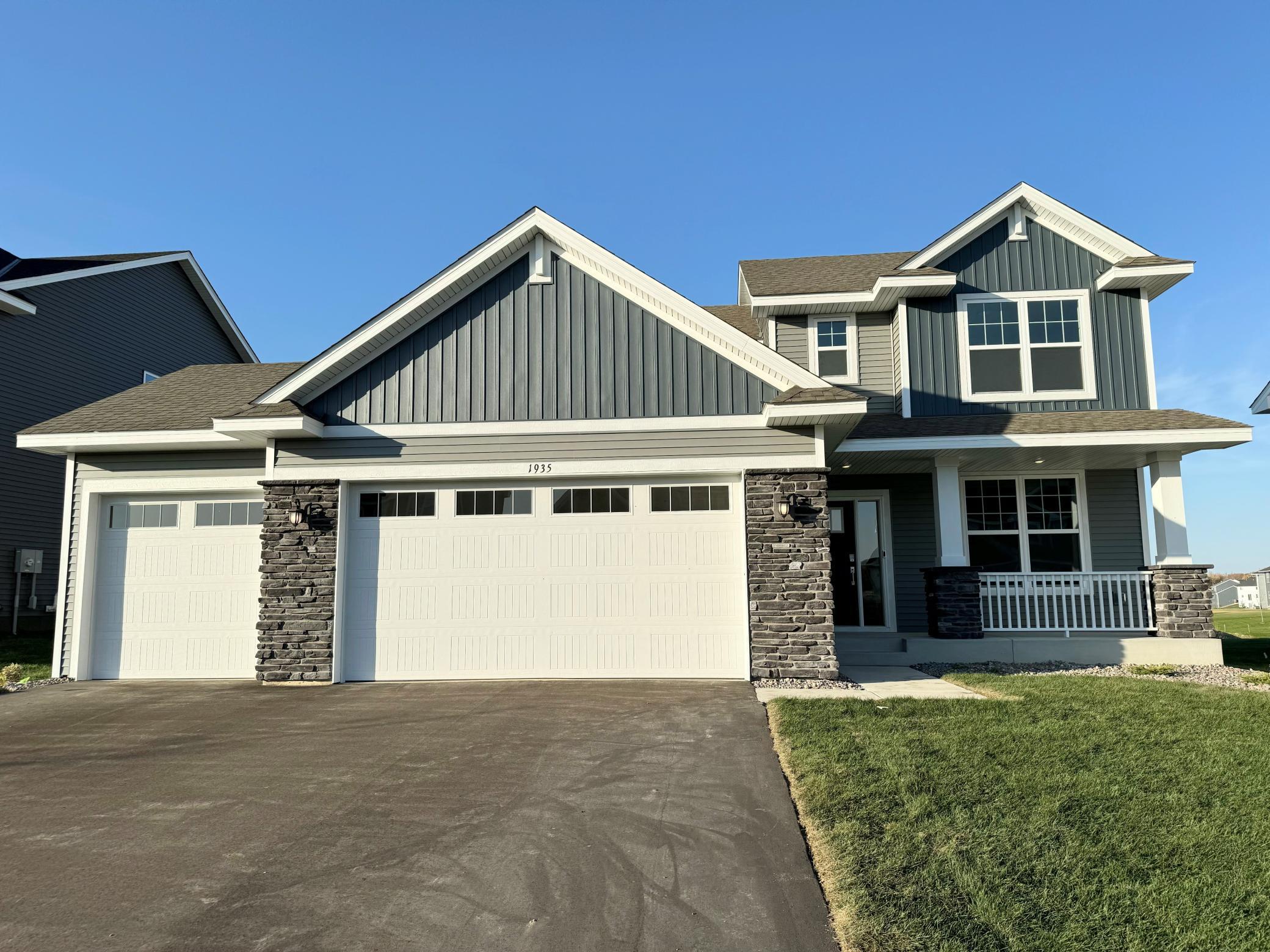 Balsam Dr, Carver, MN 55315