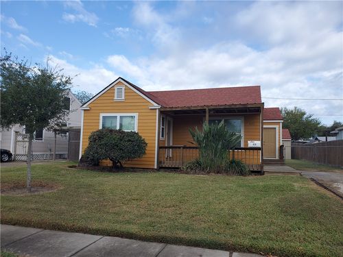 628 Naples Street, Corpus Christi, TX, 78404 | Card Image