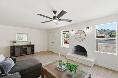 720 E Dobbins Road, Phoenix, AZ, 85042 | Card Image