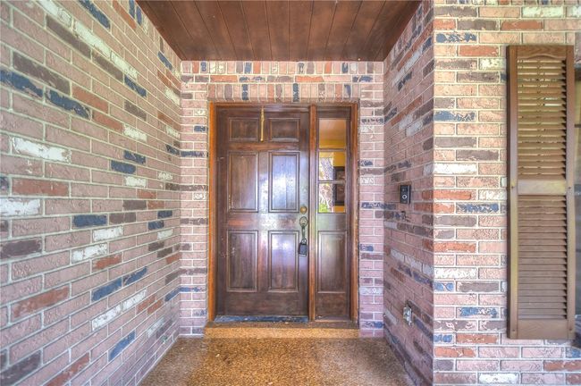 Primary shower and tub | Image 29