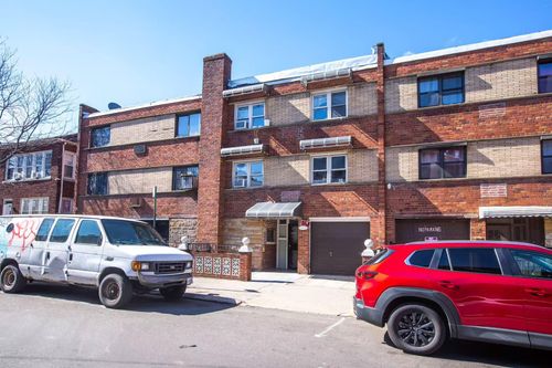 3508 93rd St, Jackson Heights, NY, 11372-5864 | Card Image