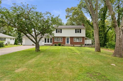 12 Azalea Dr, Westerly, RI, 02891-2910 | Card Image