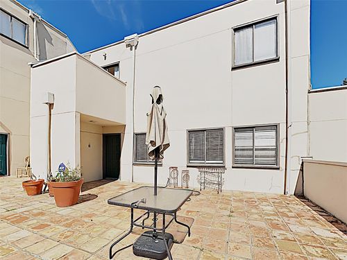 8-402 Tuam Street, Houston, TX, 77006 | Card Image