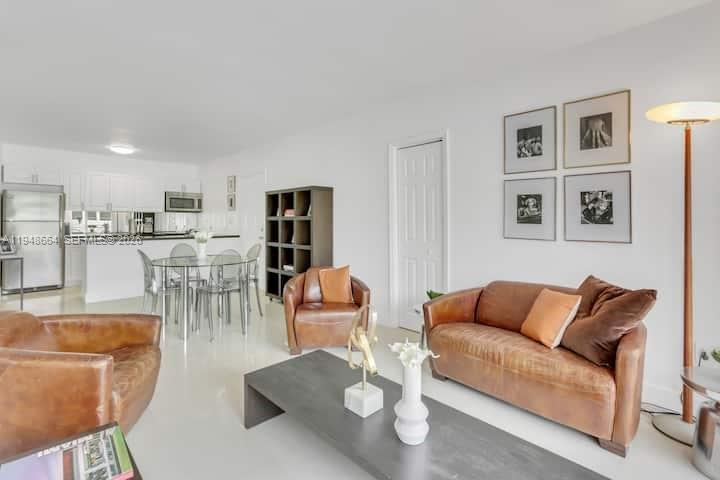 Residential Lease in Key Biscayne 3