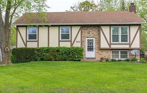 302 Channel Dr, Island Lake, IL, 60042-9712 | Card Image