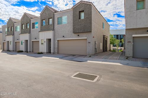 8242 N 22nd Dr, Phoenix, AZ, 85021-7877 | Card Image