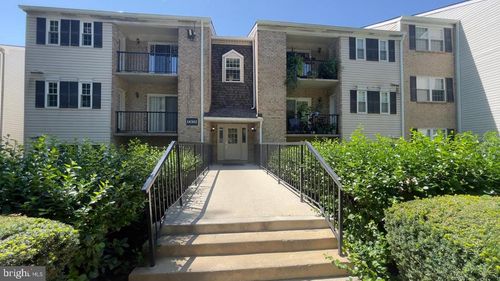 apt-101-18302 Streamside Dr, GAITHERSBURG, MD, 20879-5213 | Card Image