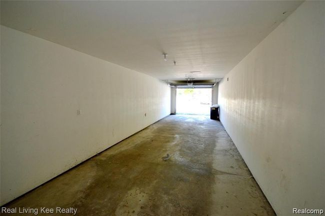 1570 Devon Ln, Condo with 2 bedrooms, 3 bathrooms and null parking in Troy MI | Image 13