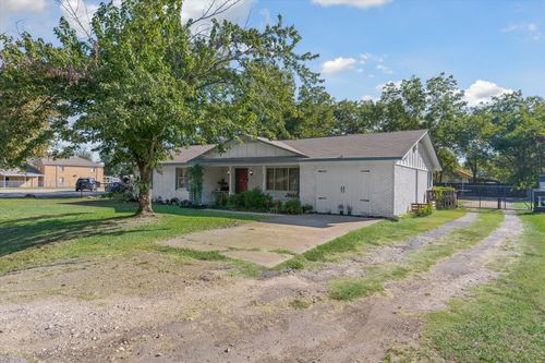 503 S Houston St, Edgewood, TX, 75117-3113 | Card Image