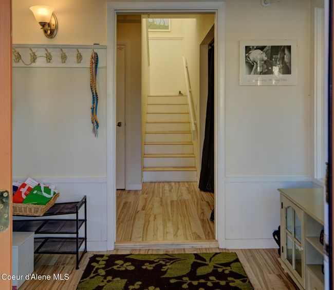 723 Pine St, House other with 2 bedrooms, 3 bathrooms and null parking in Sandpoint ID | Image 7