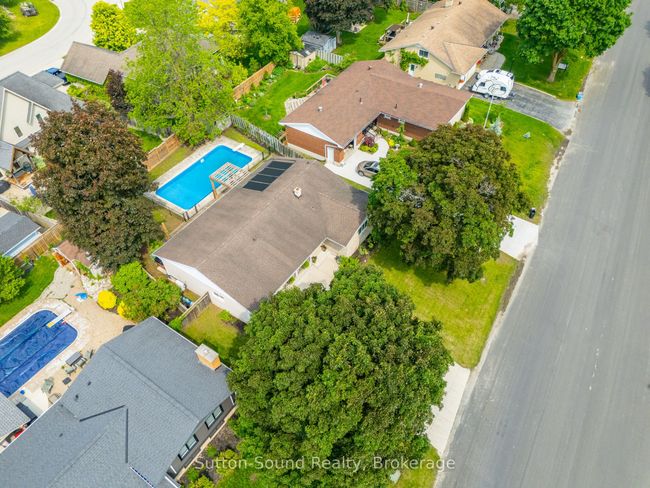 232 4th Ave, House other with 4 bedrooms, 3 bathrooms and 4 parking in Hanover ON | Image 44