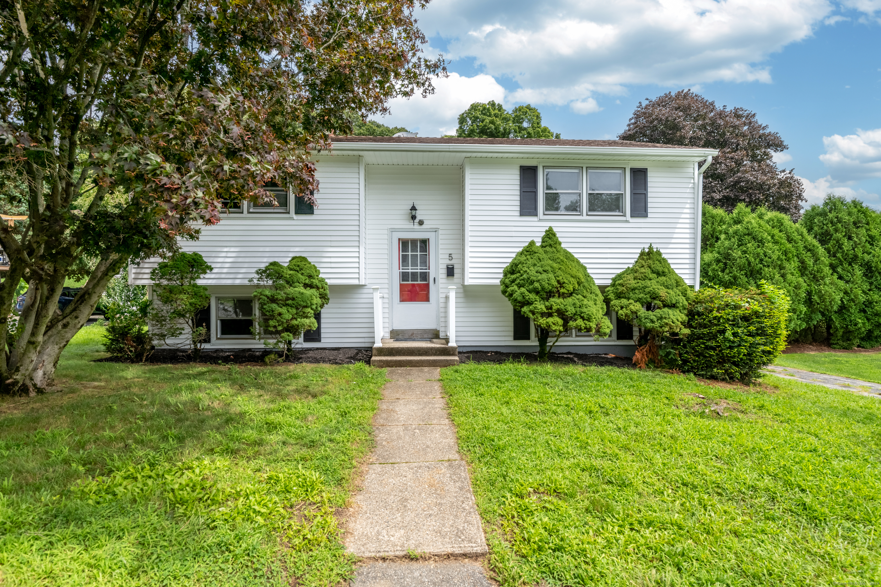 Johnson Pl, Norwich, CT 06360