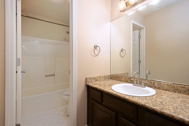 APT-12 - 3204 W End Cir, Condo with 1 bedrooms, 1 bathrooms and 2 parking in Nashville TN | Image 11