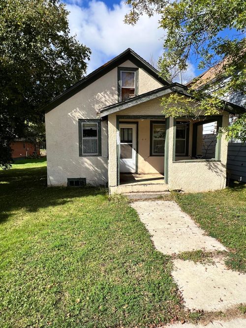 327 1st St, Nashwauk, MN, 55769-1201 | Card Image