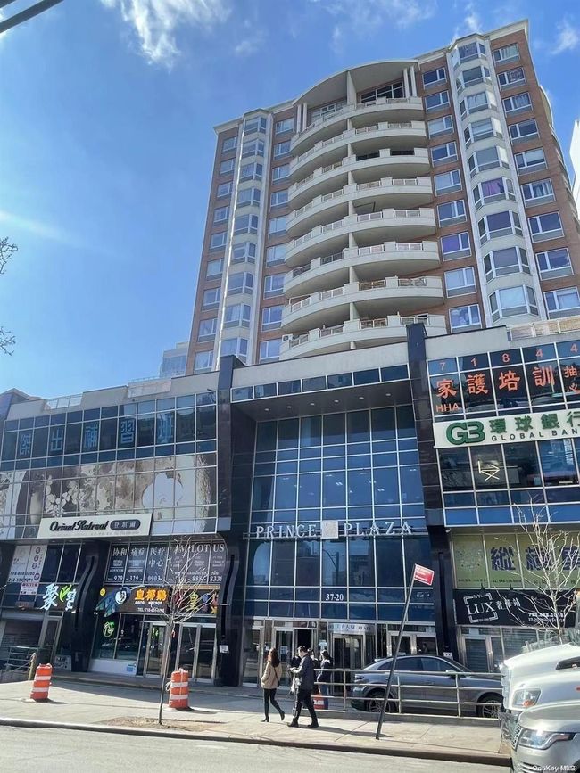 APT-12D - 37-20 Prince St, Condo with 2 bedrooms, 1 bathrooms and null parking in Flushing NY | Image 10