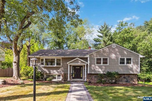 22 Myrtle Ave, Demarest, NJ, 07627-2222 | Card Image