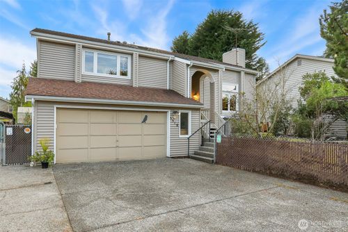 5518 168th Pl Sw, Lynnwood, WA, 98037-3076 | Card Image