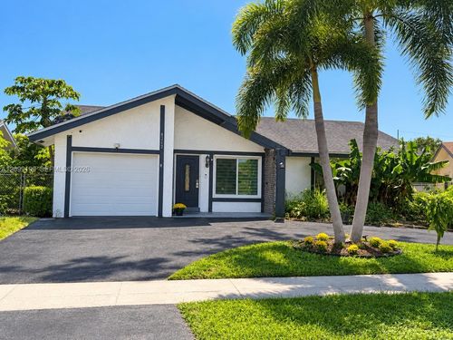 8212 Sw 13th St, North Lauderdale, FL, 33068-3532 | Card Image