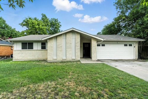 8020 Cross Dr, North Richland Hills, TX, 76182-3534 | Card Image