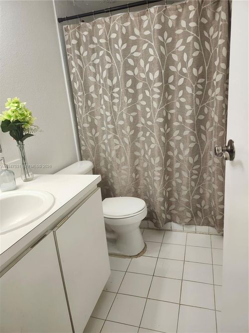 apt-t103-17901 Nw 68th Ave, Hialeah, FL, 33015-3920 | Card Image