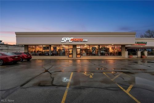 9431 Mentor Ave, Mentor, OH, 44060-4519 | Card Image