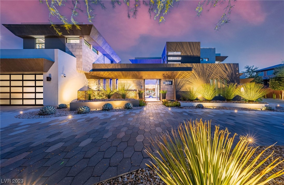 Hawk Ridge Dr, Las Vegas, NV 89135