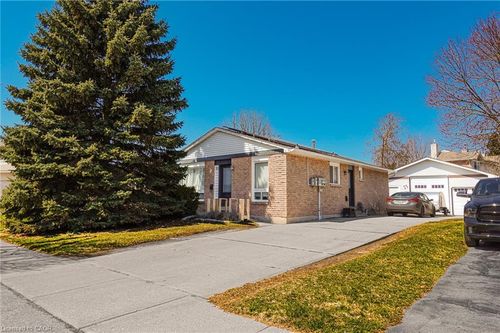 96 Pathfinder Crescent, Kitchener, ON, N2P1S6 | Card Image