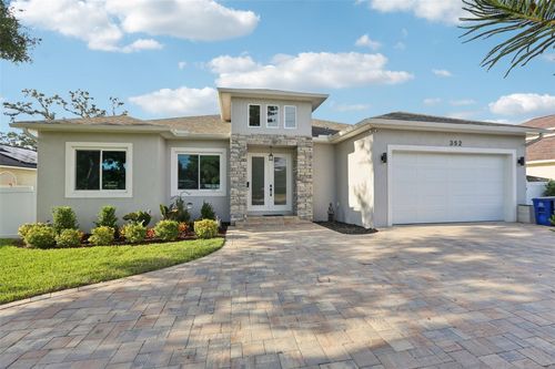 352 Mehlenbacher Rd, Belleair, FL, 33756-1631 | Card Image