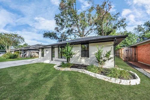 2318 Hialeah Dr, Houston, TX, 77018-4616 | Card Image