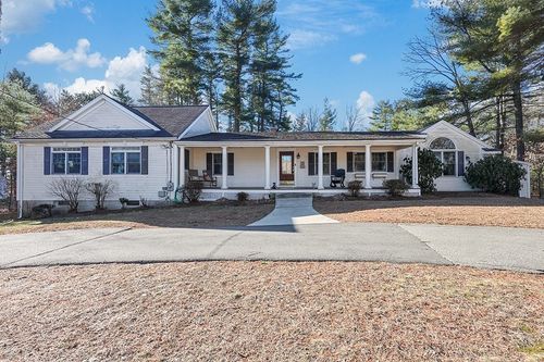 11 Sharon Ave, Norfolk, MA, 02056-1529 | Card Image