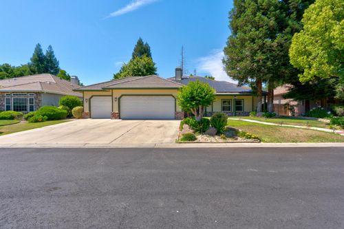 7090 Emerald St, Chowchilla, CA, 93610-8458 | Card Image
