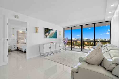 apt-703-9455 Collins Ave, Surfside, FL, 33154-2672 | Card Image