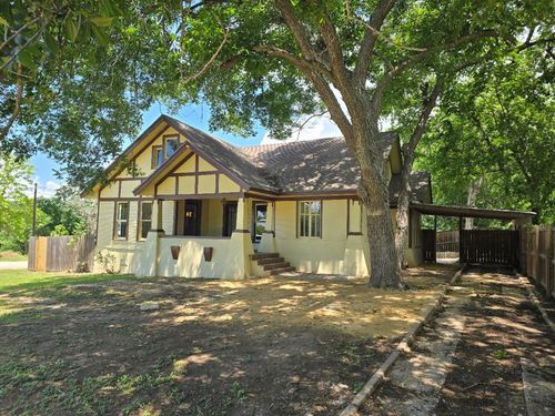 144 W Wallace St, Gonzales, TX, 78629-3444 | Card Image