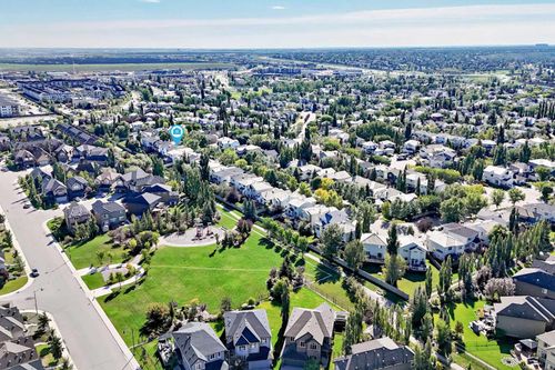 42 Douglas Glen Cir Se, Calgary, AB, T2Z3T3 | Card Image