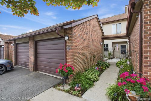 203-6580 Ridgefield Cir, West Bloomfield, MI, 48322-3040 | Card Image