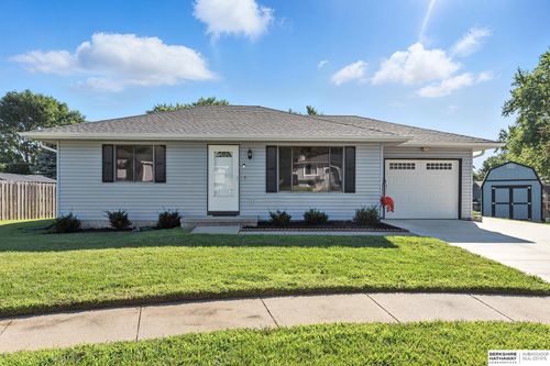 936 N 28th St, Blair, NE, 68008-1016 | Card Image