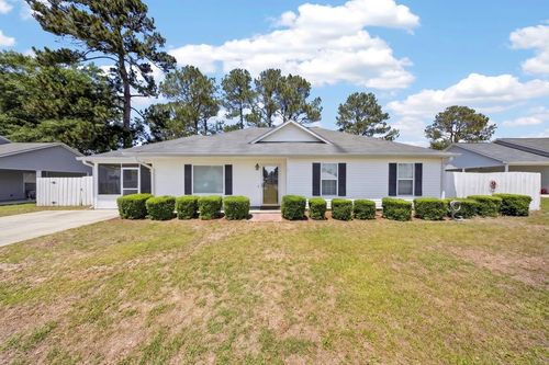106 Oklahoma Cir, Adel, GA, 31620-5282 | Card Image