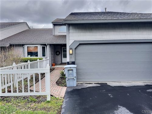 61 Midlake Cir, East Syracuse, NY, 13057-3106 | Card Image