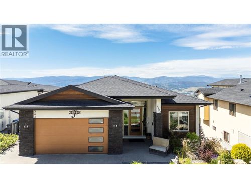 2202 Tramonto Crt, Kelowna, BC, V1P1V1 | Card Image
