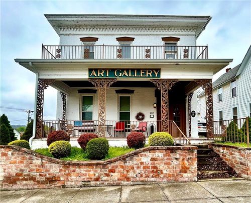202 N 3rd St, Louisiana, MO, 63353-1704 | Card Image