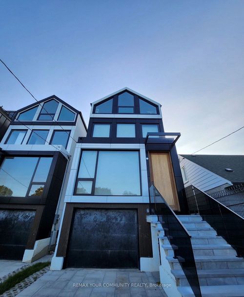 2970B Bayview Ave, Toronto, ON, M2N5K7 | Card Image