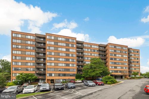 apt-503-4390 Lorcom Ln, ARLINGTON, VA, 22207-3327 | Card Image